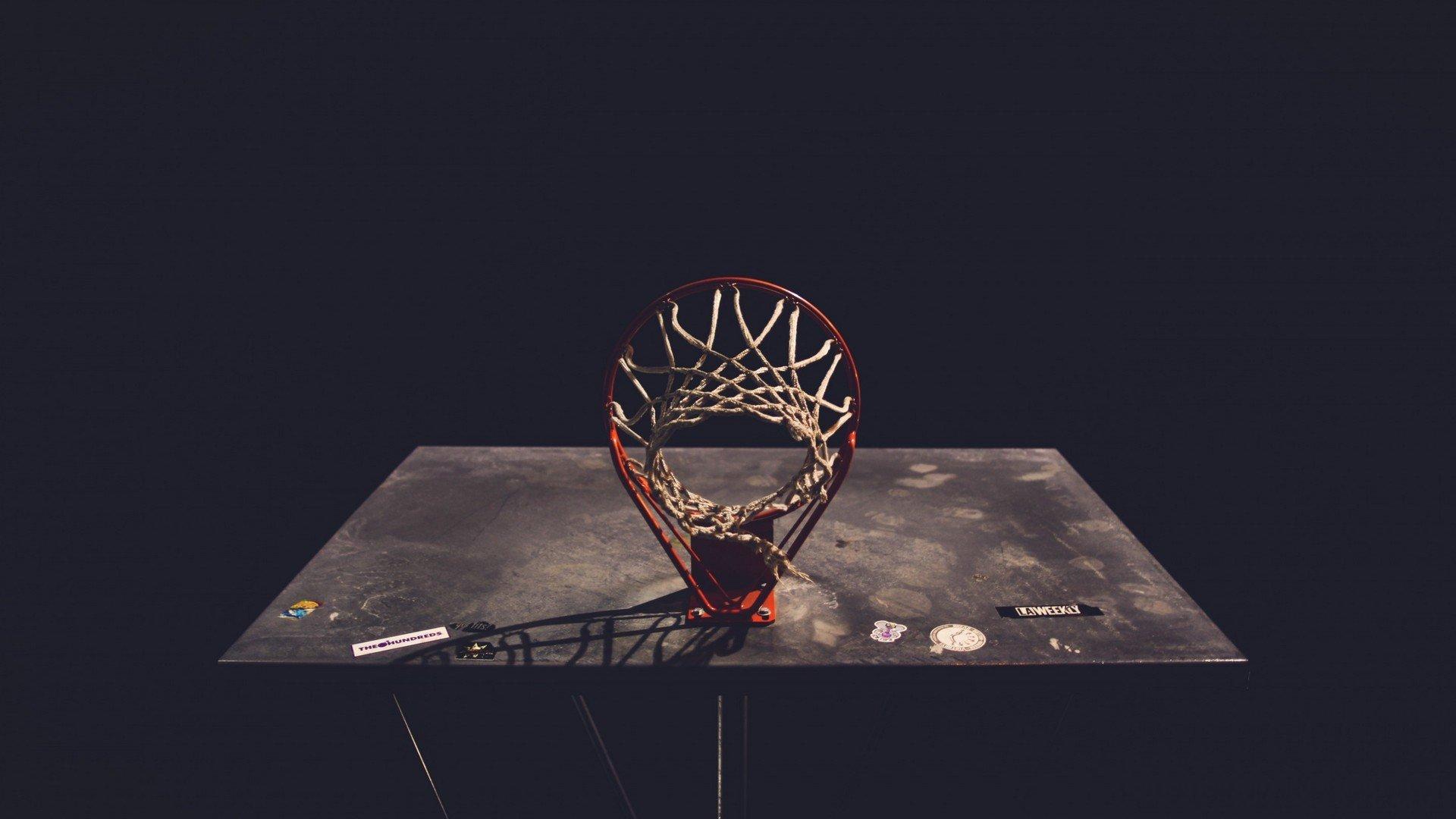 南北双星闪耀赛场，广厦外援巴里-布朗与北京控卫陈盈骏的广州情缘