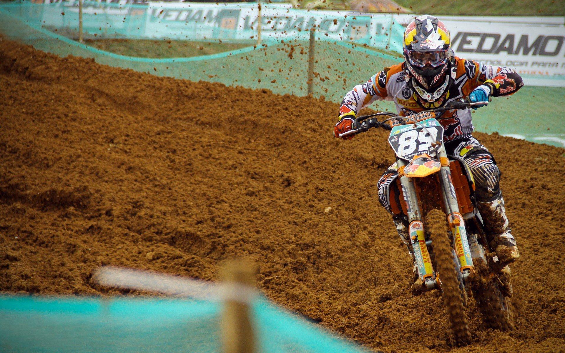 米贾托维奇专访，巴萨租借拉什福德暴露信任危机，皇马重建之路需耐心